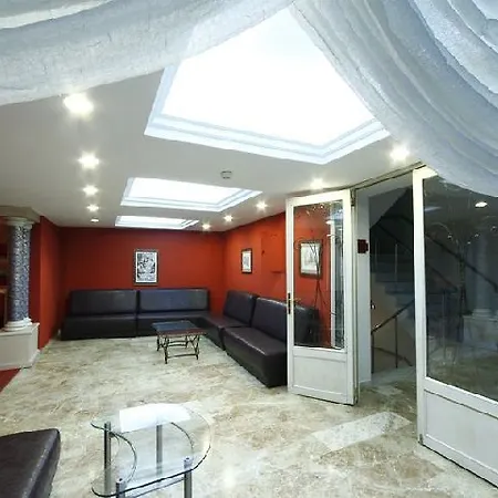 Union Palace 3*
